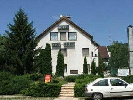 Sas Club Hotel Budapest Exterior photo